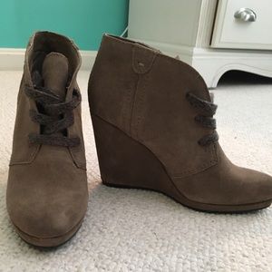 Tan/Brown wedge heels